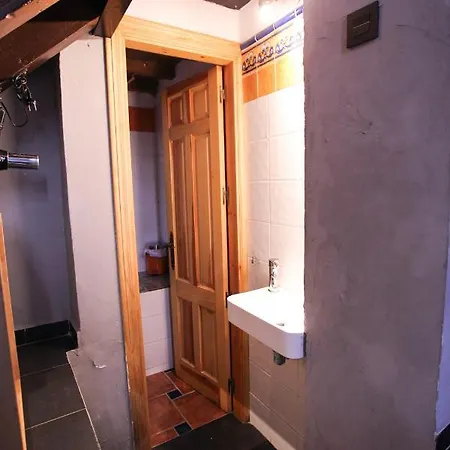 Гостьовий будинок Barbatuke - Art & Hostel