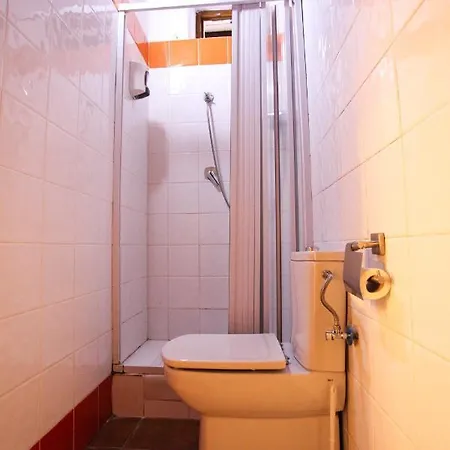 Гостьовий будинок Barbatuke - Art & Hostel