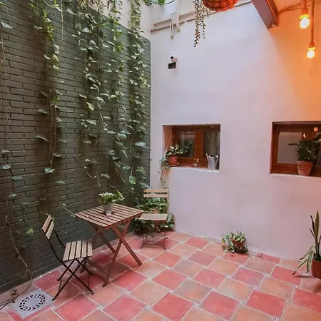 Гостьовий будинок Barbatuke - Art & Hostel