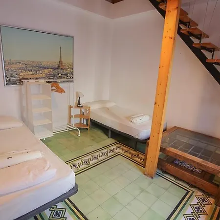 Barbatuke - Art & Hostel *
