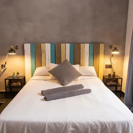 Гостьовий будинок Barbatuke - Art & Hostel *