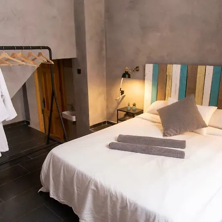 Barbatuke - Art & Hostel Гостьовий будинок