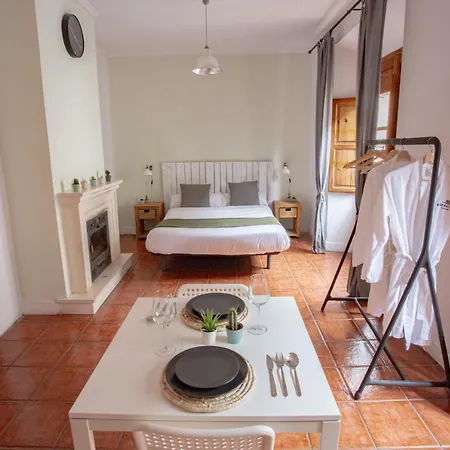 Гостьовий будинок Barbatuke - Art & Hostel *